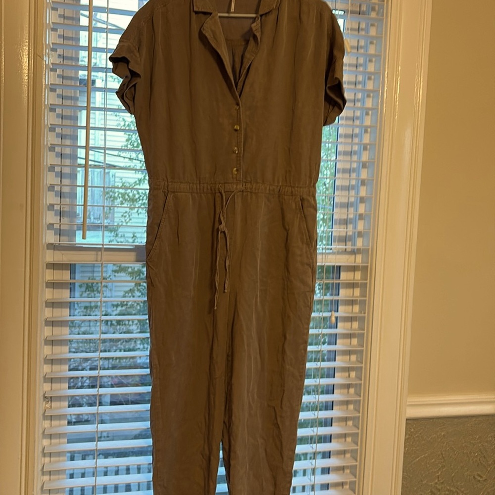 Excellent condition free people jumpsuit